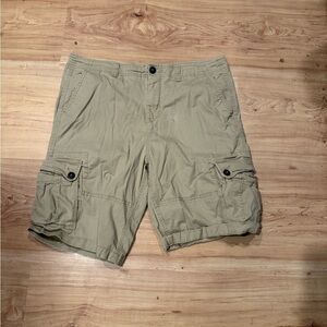 Aeropostale Men's Khaki Cargo Shorts 38